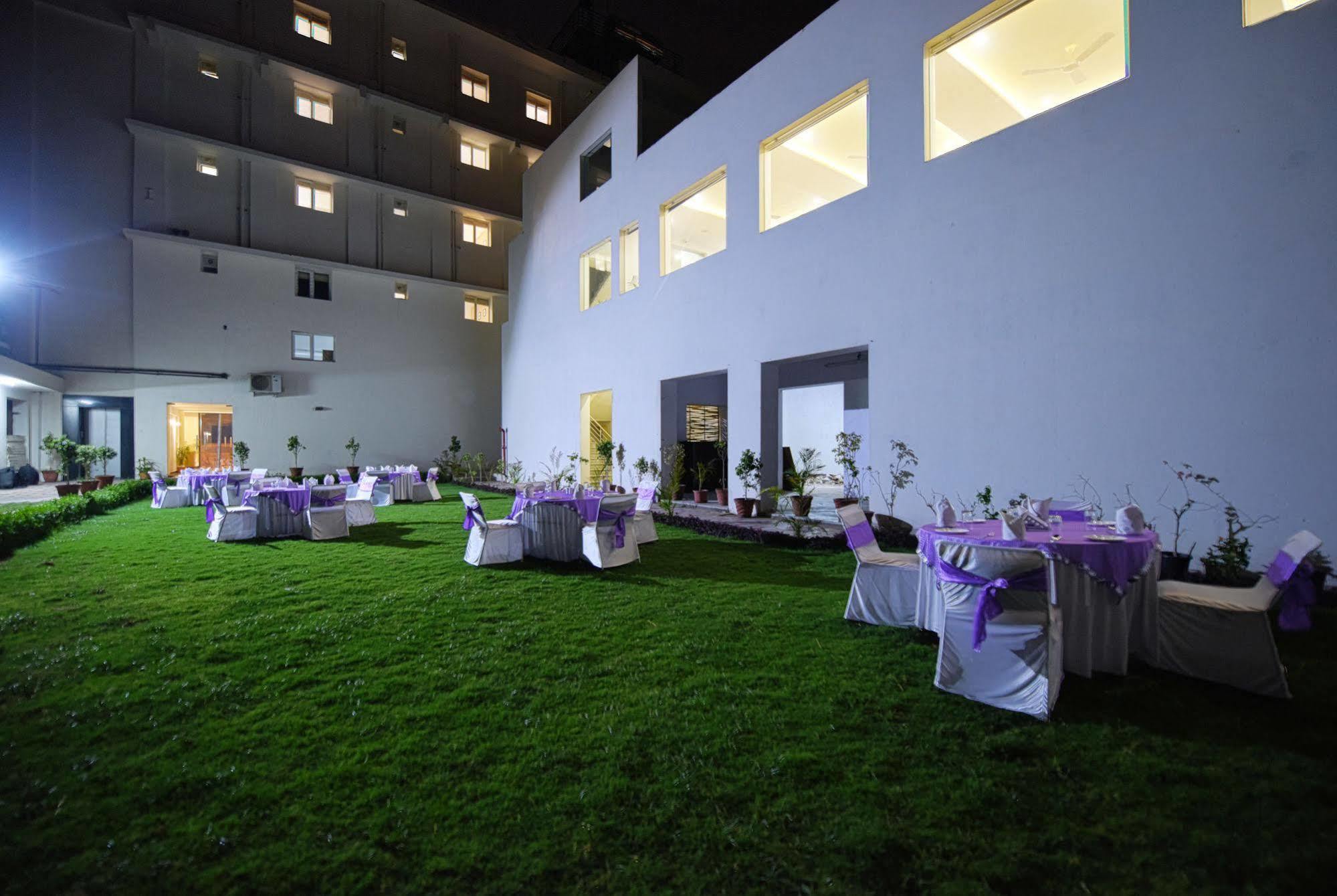 Hotel Gandharva- A Green Hotel Jaipur Exterior photo